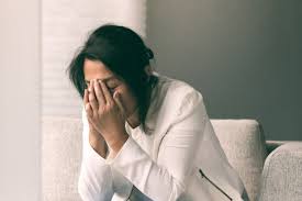 Mãn kinh là gì? Nguyên nhân, triệu chứng và cách chẩn đoán Mãn kinh là gì? Nguyên nhân, triệu chứng và cách chẩn đoán